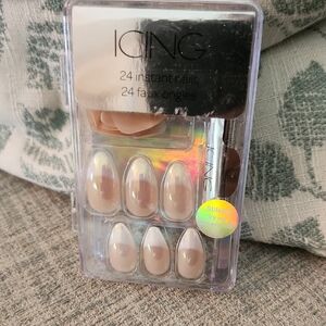 Icing Nude Instant Nails Set